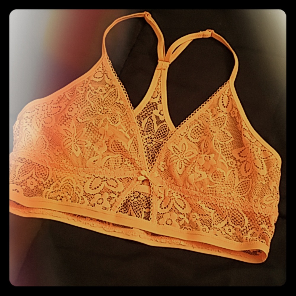 Peachy Pink Lace Aerie Bralette